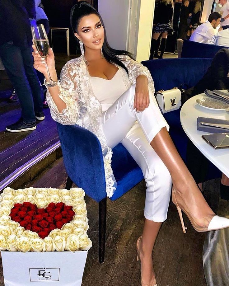 Luxurious adult massage services in Istanbul, including sensual, erotic, nuru, and tantric massages, offered in elegant and professional settings.